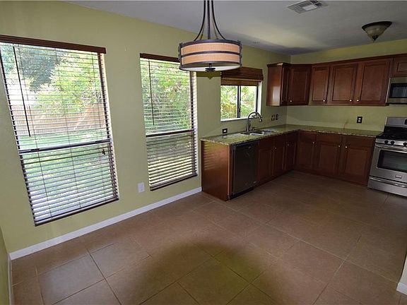4th image of 1208 Conway Dr