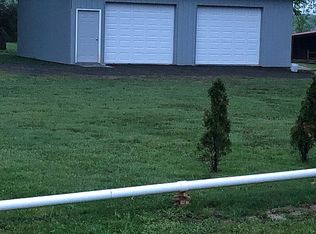 6627 Veto Rd, Belpre, OH 45714