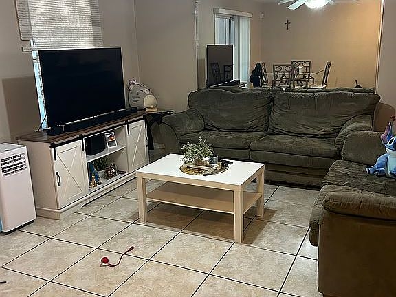 2nd image of 2435 Stratford Upon Avon Blvd
