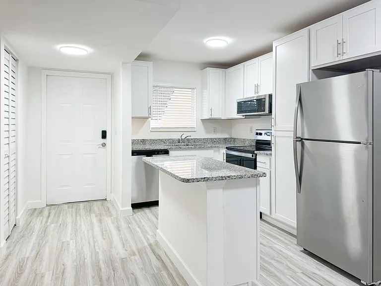11970 Palm Bay Ct — Photo 1