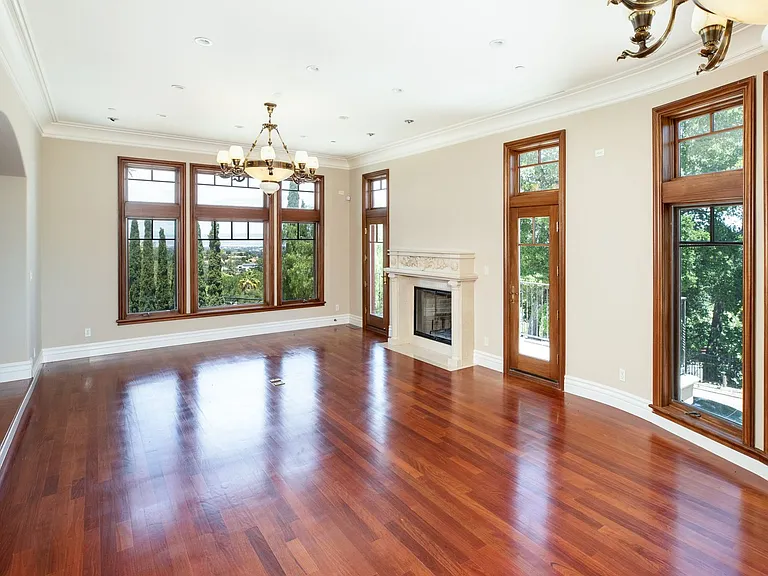 26200 Elena Rd — Photo 13