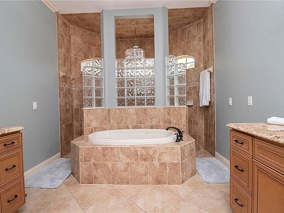 4th image of 238 Long Meadow Ln