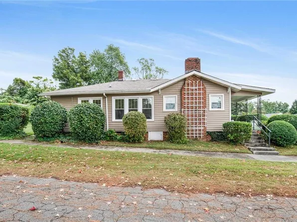 4248 Princeton Ave, Greensboro, NC 27407