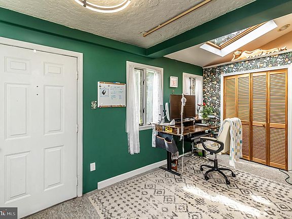 5th image of 320 Prospect Rd