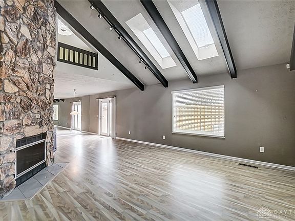 4th image of 731 Hidden Cir