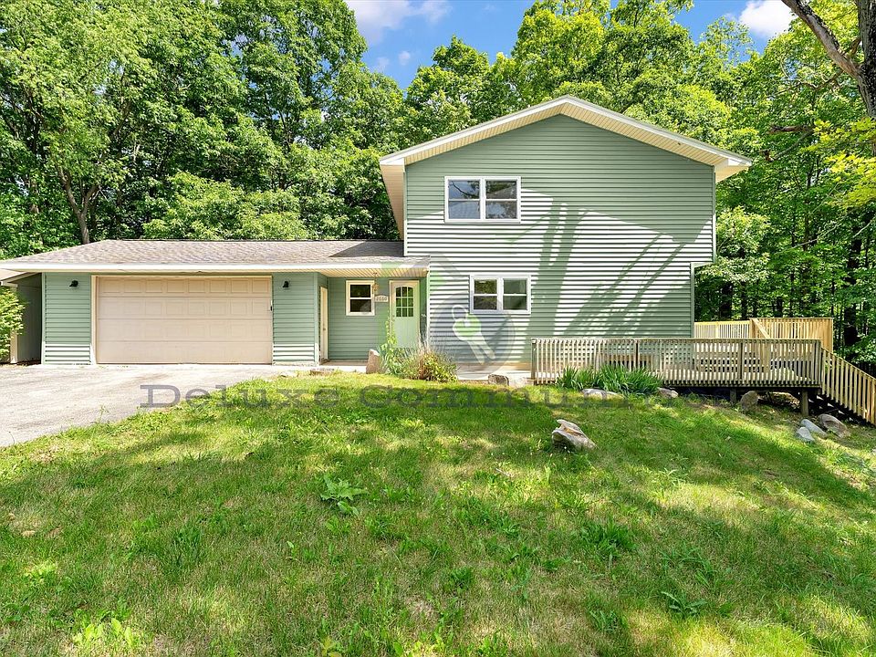 1st image of 2660 Blackberry Ln NE