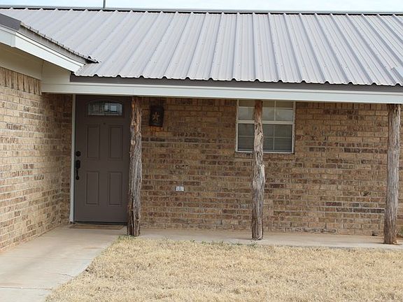 2nd image of 1009 S County Road 1120