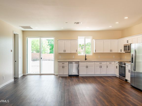 3rd image of 3729 E PRESERVE Drive