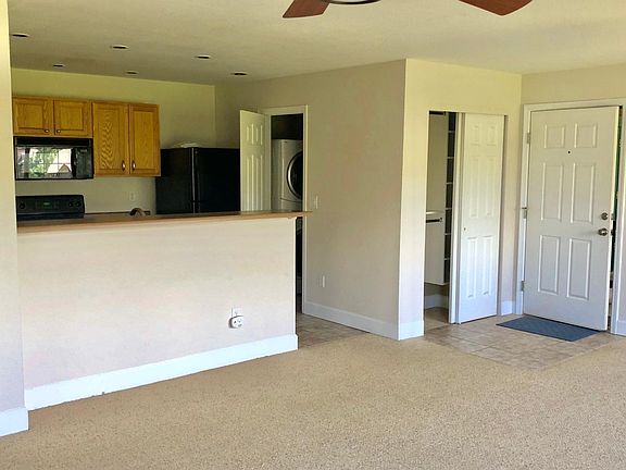 4th image of 495 Cove Blvd Unit 2G