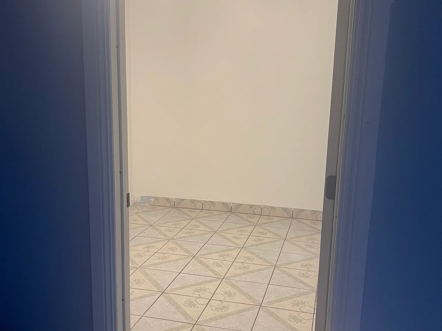 1 bed, 500 sqft, $1,800 — Photo 3