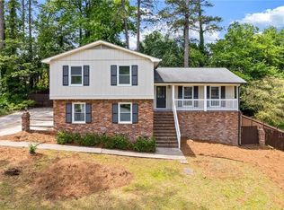 942 Hearthstone Dr, Stone Mountain, GA 30083