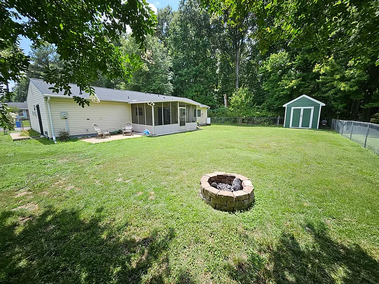 3413 Newport Dr — Photo 21