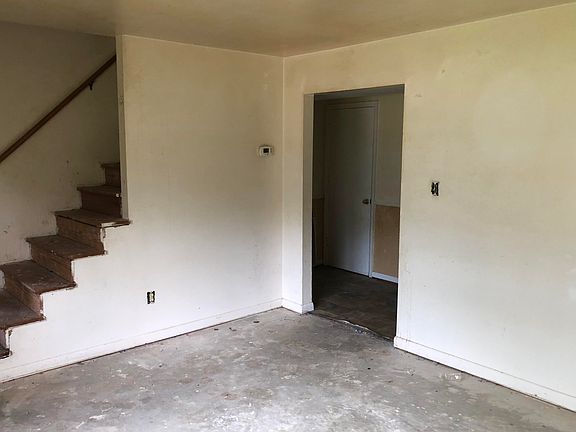 4th image of 1556 Gordon Ave SE