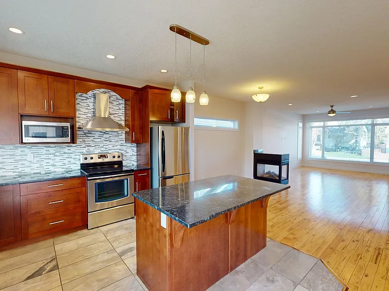 2325 23rd Ave SW — Photo 7