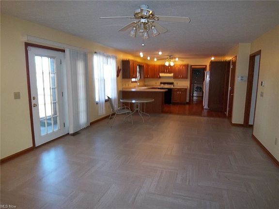 5th image of 205 Plantation Dr