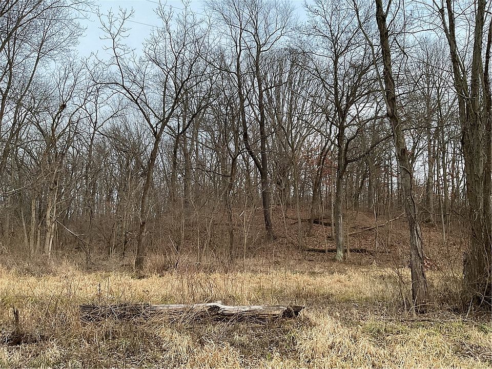 2nd image of 1702-1100 East Rd