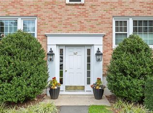 167 Heritage Hill Rd APT C, New Canaan, CT 06840