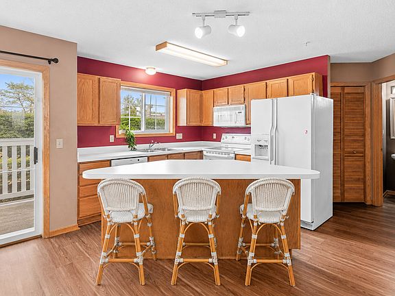 5th image of 630 Knights Bridge Rd