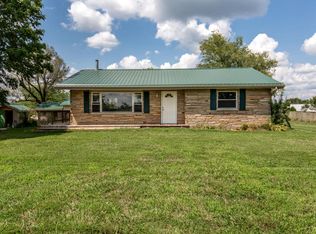 677 Two Rivers Rd, Highlandville, MO 65669
