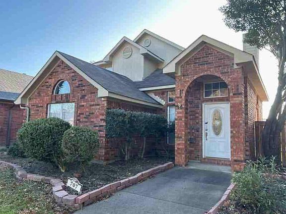 2nd image of 707 Chippewa Ln