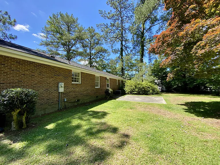 507 Birchwood Ct — Photo 10