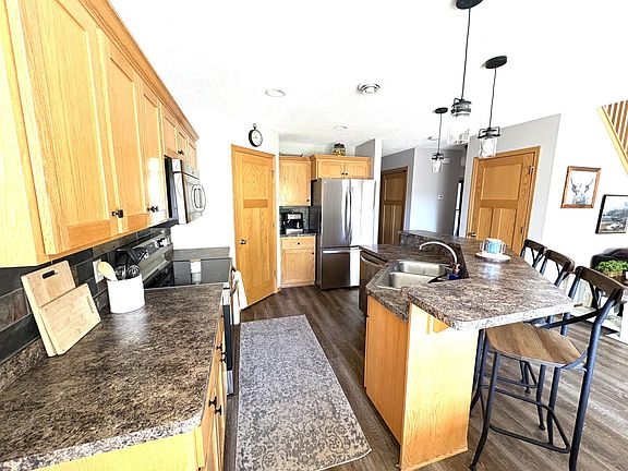 5th image of 19595 Prairieview Dr