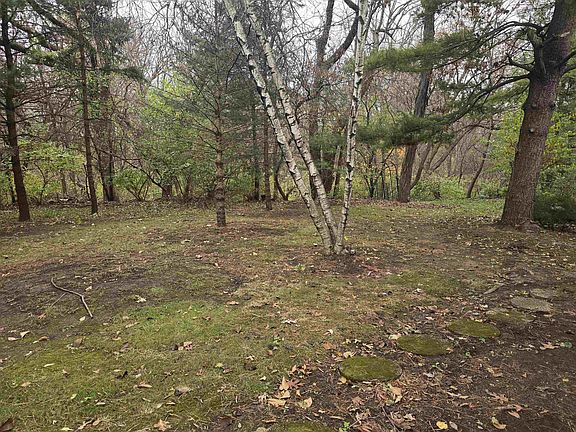 3rd image of 5563 Palisades Pkwy