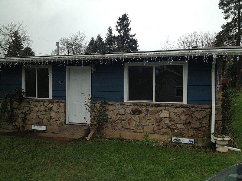 1st image of 1601 E 31st St