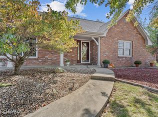 1817 Tanner Bridge Rd, Jefferson City, MO 65101