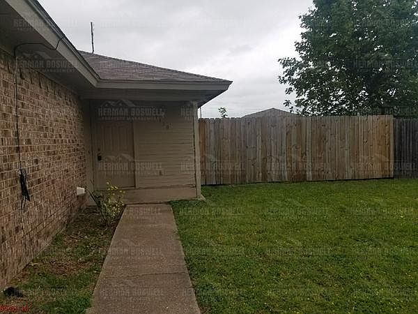 1st image of 1119 Mountain View St