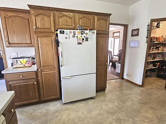 5th image of 720 Waveland Road