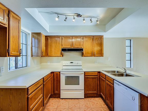 3rd image of 2020 W Union Hills Dr Unit 237