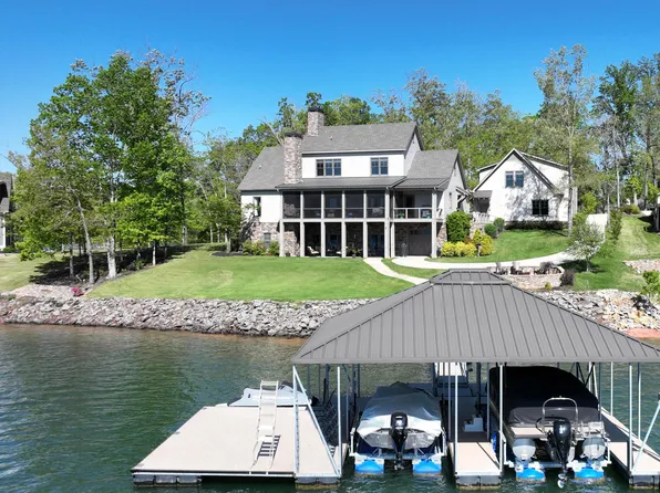 693 Peninsula Way, Houston, AL 35572