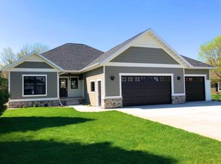 20629 Nautica Dr, Spirit Lake, IA 51360