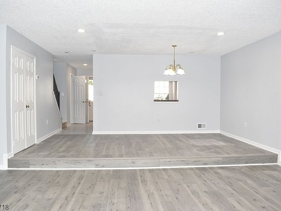 2nd image of 7 Kirby Ln