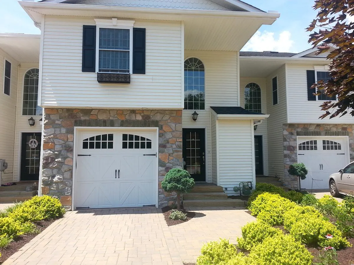 353 Orchard St — Photo 2