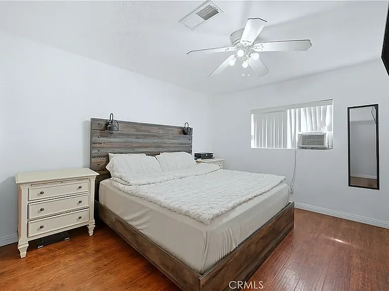 6244 S Comstock Ave — Photo 6