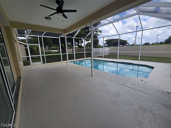 3rd image of 17961 Castle Harbor Dr