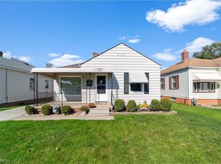 912 Dartmoor Ave, Parma, OH