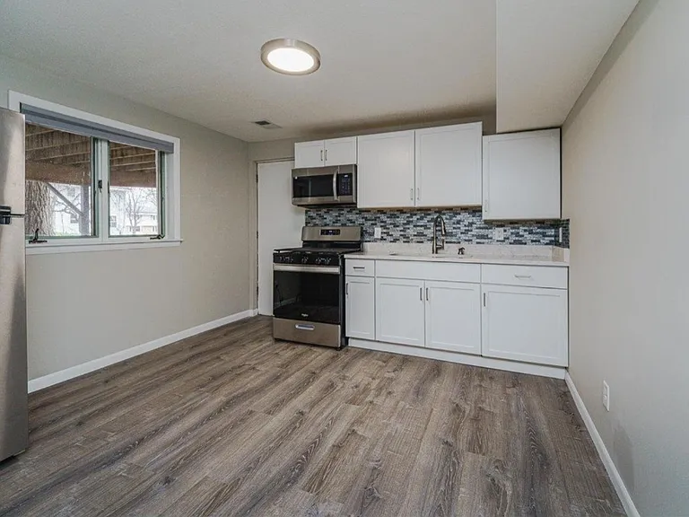 1463 Trollhagen Dr NE — Photo 4