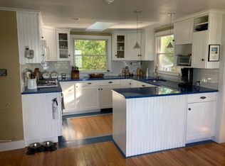 215 Buena Vista Dr, North Kingstown, RI 02852