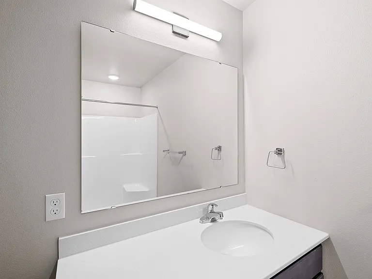 8.Envy - Rocky Top - Full Bath