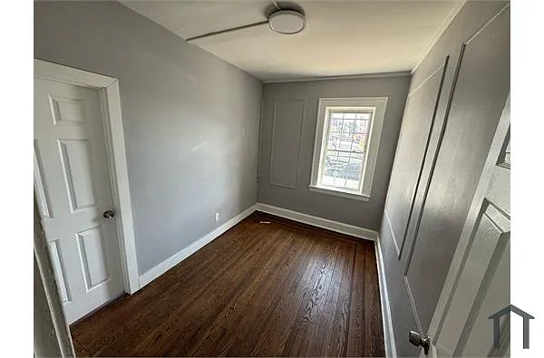 Building Photo - 1009 Chancellor Ave #103
