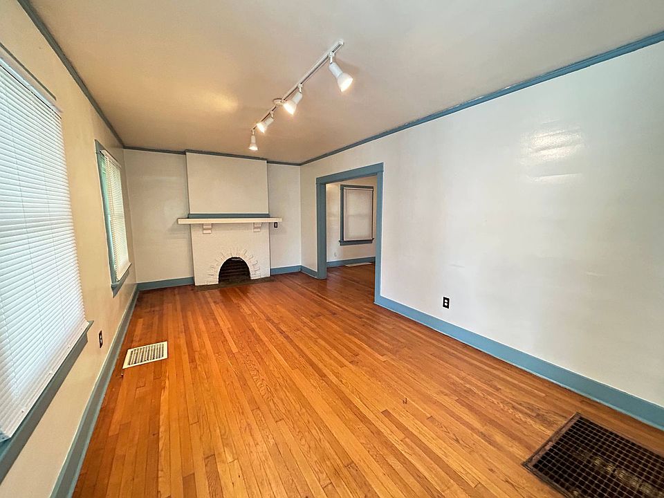 1st image of 304 E Siebenthaler Ave
