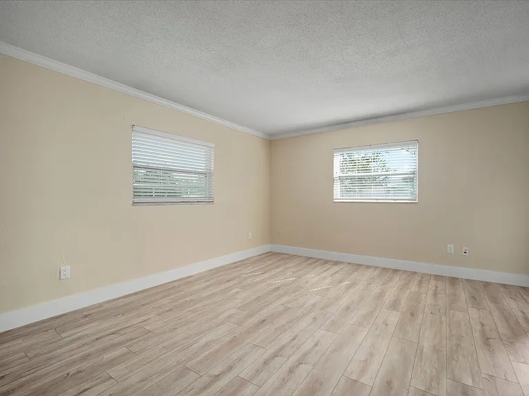 4533 Overlook Dr NE #B — Photo 14