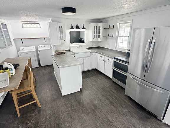 5th image of 12 Ordway Ln #A & B