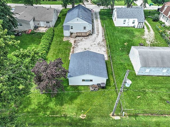 3rd image of 462 S Durfee St