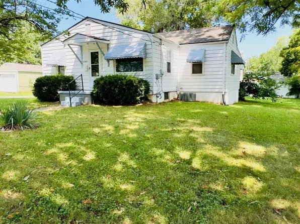 11031 Florence Ave, Saint Ann, MO 63074