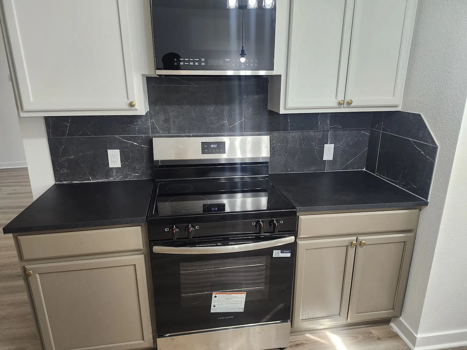 3 bed, 1050 sqft, $950 — Photo 3