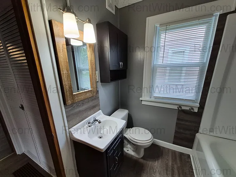1212 Forest Ave — Photo 11